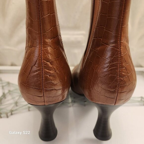 Clarks "Kataleyna Glow" Tan Leather Booties. NIB. Size 6 - Picture 7 of 11